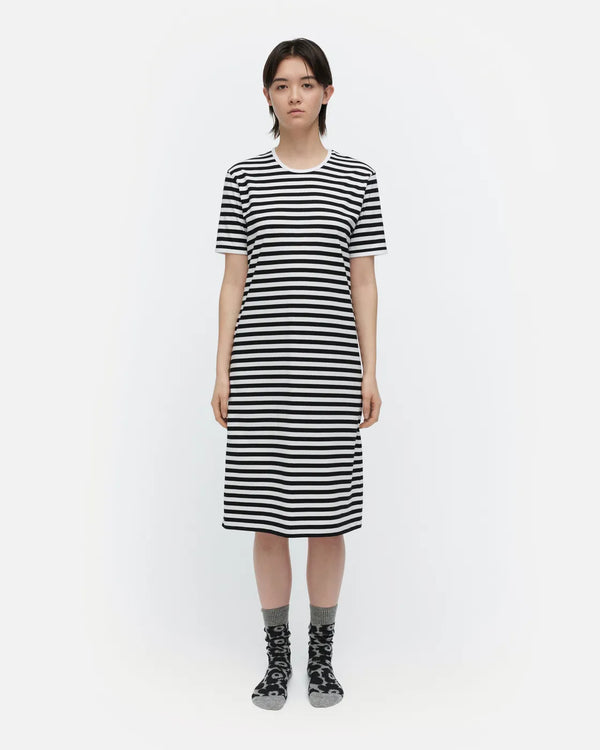 Marimekko Hetta II Tasaraita Yömekko 068
