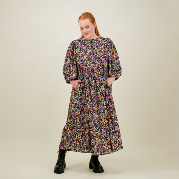 Metsola Fantasy Volume Sleeve Midi Dress -Mekko